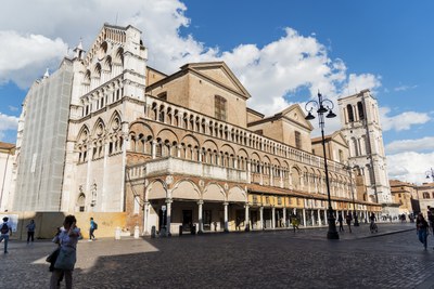 From the medieval part of the city, with its narrow streets and the splendid Cathedral (facade partially covered), we move on to the Renaissance architecture, the highest expression of the Este revolution, where we can found wonderful palaces.