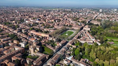 Dalla città ai piccoli centri urbani, fino alla costa Adriatica: trova il luogo più adatto a te. Ce n’è per ogni gusto!