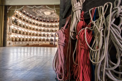 Dietro le quinte dell'opera